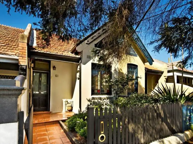 61 Yelverton St, St Peters NSW 2044