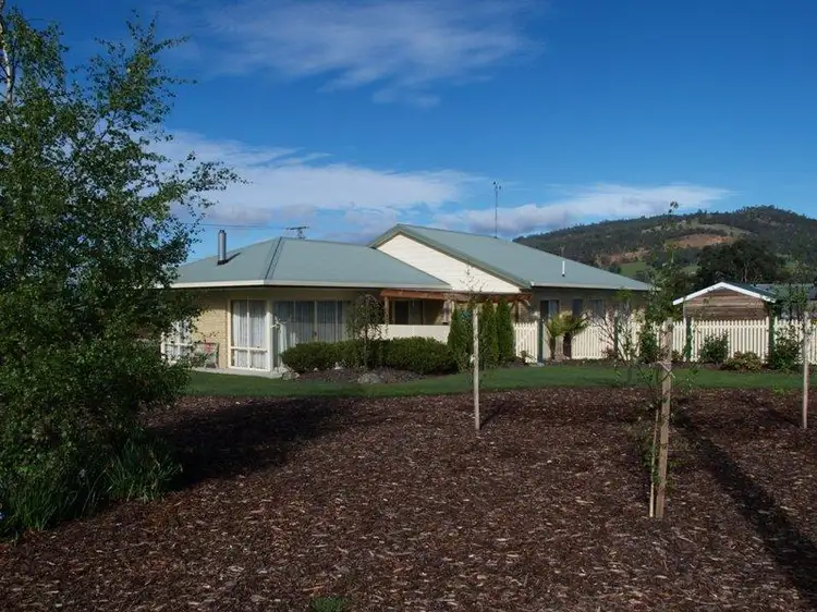 8 Burwood Street, Huonville TAS 7109