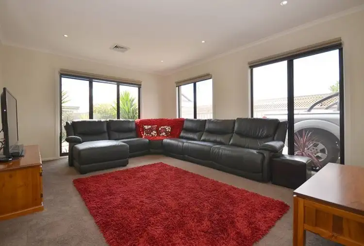Fifth view of Homely townhouse listing, 2/56 Bennett Road, Horsham VIC 3400