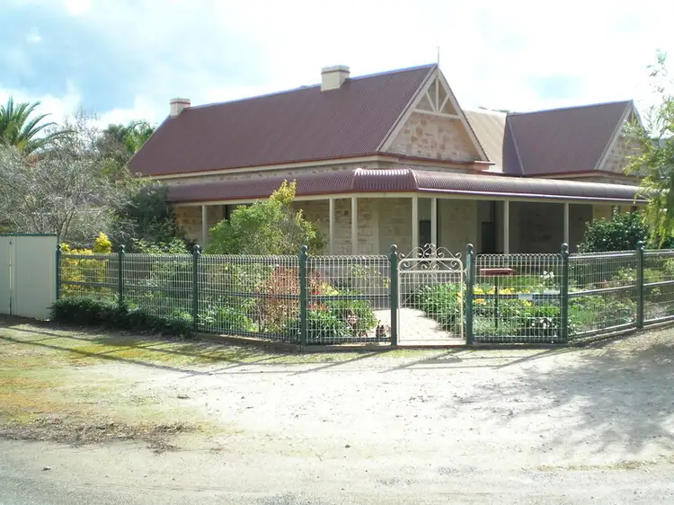 15 East Terrace, Laura SA 5480