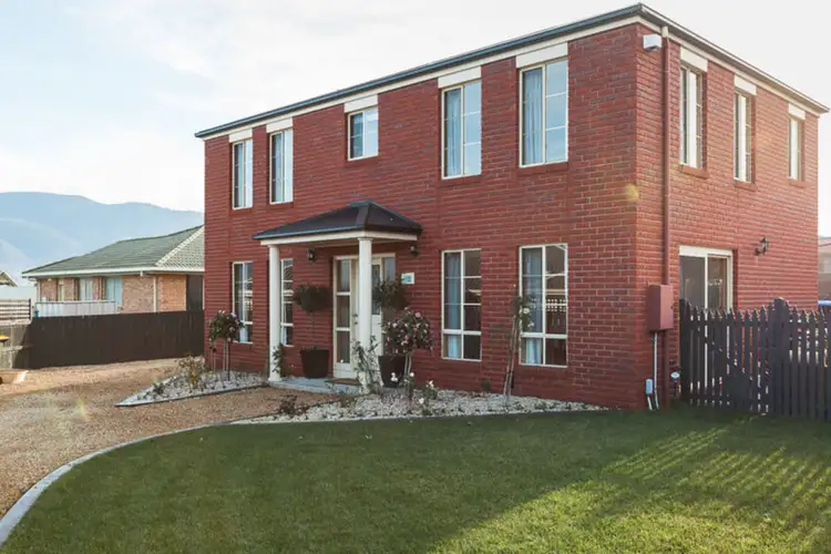 8 Eaves Court, Old Beach TAS 7017