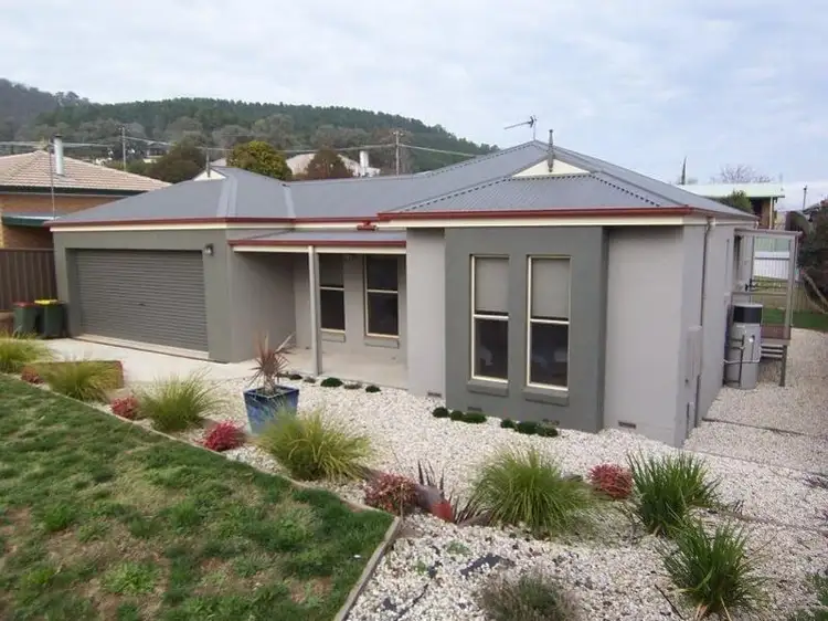 10 Jamieson Street, Myrtleford VIC 3737
