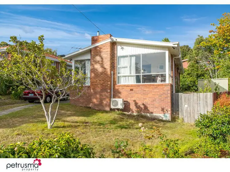 1 Manly Avenue, Lindisfarne TAS 7015