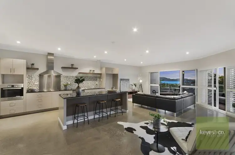 1/4 Stanton Terrace, Townsville City QLD 4810