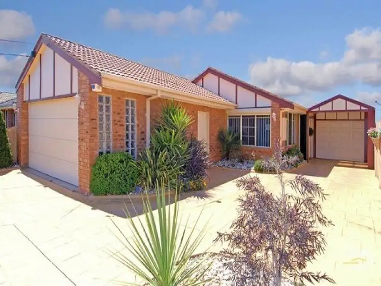 6 Lewin Court, Altona Meadows VIC 3028