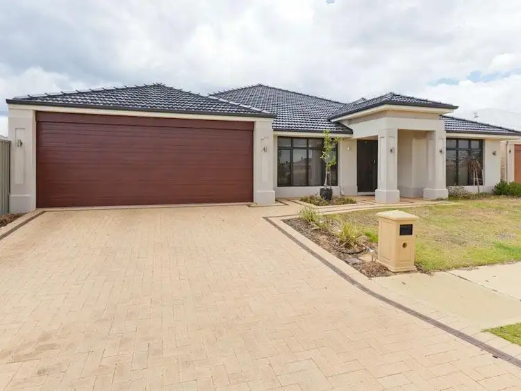 82 Columbia Parkway, Piara Waters WA 6112