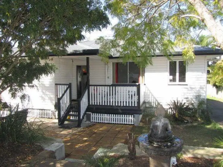 3 Leslie Street, East Ipswich QLD 4305
