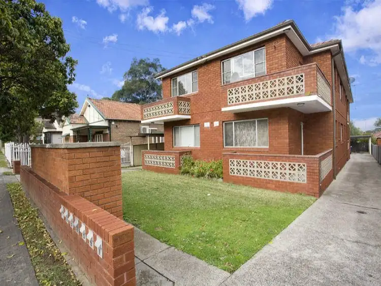 6 Queensborough Road, Croydon Park NSW 2133