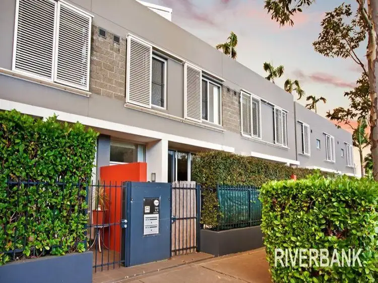6 Amalfi Drive, Wentworth Point NSW 2127
