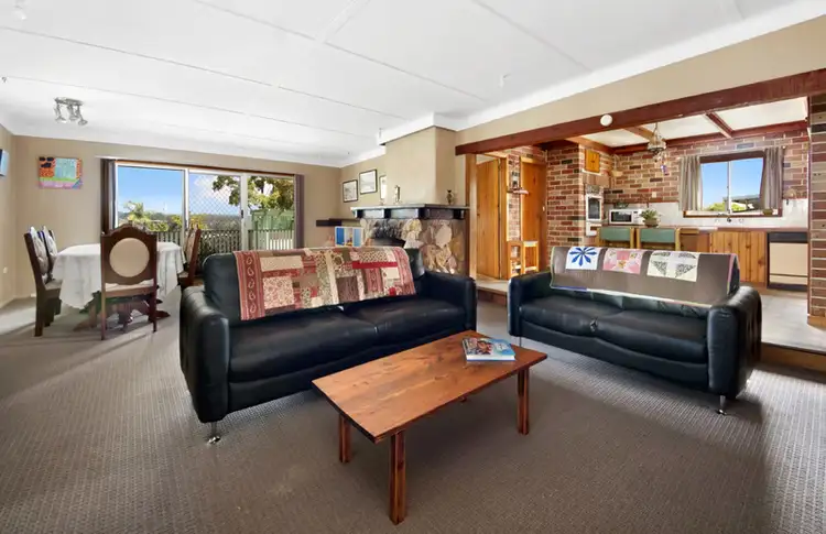 Second view of Homely house listing, 6 Bundanoon Road, Engadine NSW 2233