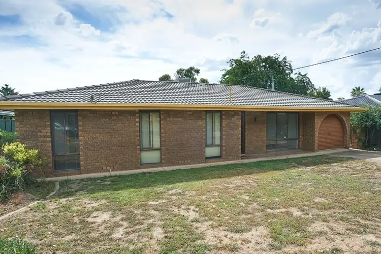 50 Main Street, Lake Albert NSW 2650