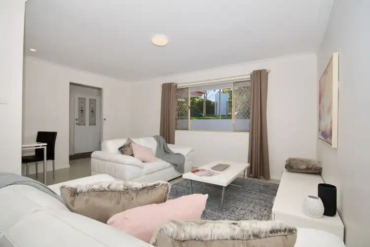 26 Network Drive, Wynnum West QLD 4178