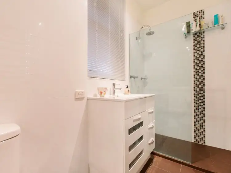 Fifth view of Homely apartment listing, 2/5 Fulton Street, St Kilda East VIC 3183