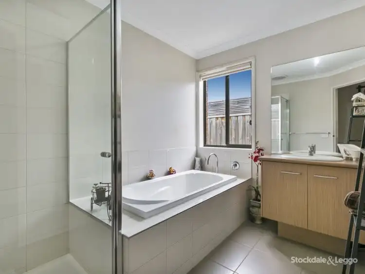 Fifth view of Homely house listing, 16 DUSKY BELLS DRIVE, Cranbourne West VIC 3977