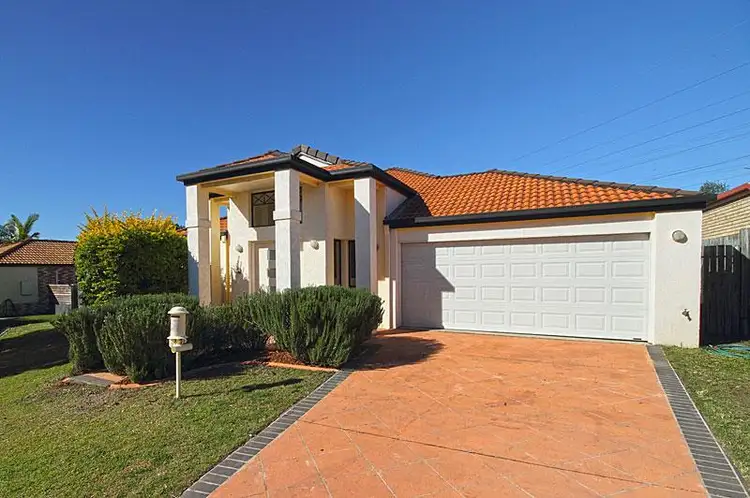 2 Wandi Close, Riverhills QLD 4074