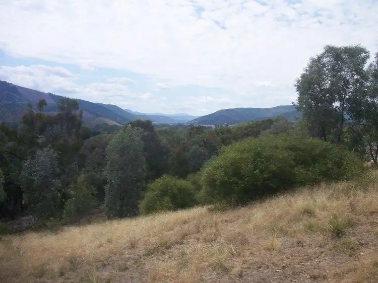 Clemens Lane, Myrtleford VIC 3737