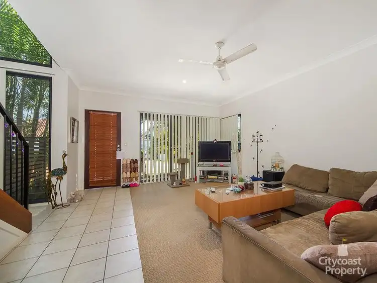 2/27 Lantau Crescent, Varsity Lakes QLD 4227