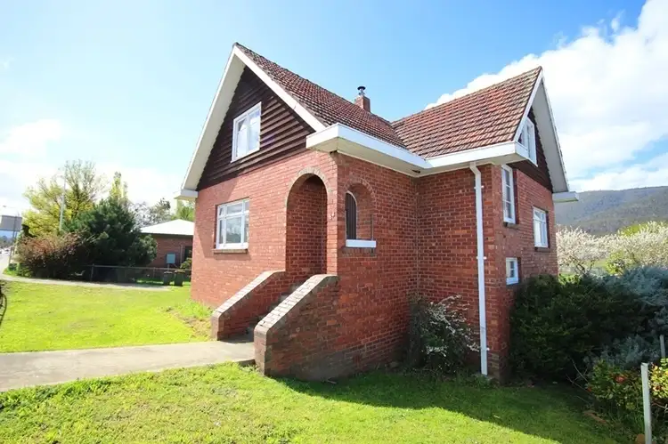 64 Main St, Huonville TAS 7109