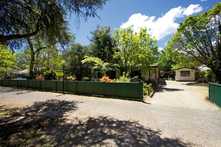 123-125 Delany Avenue, Bright VIC 3741