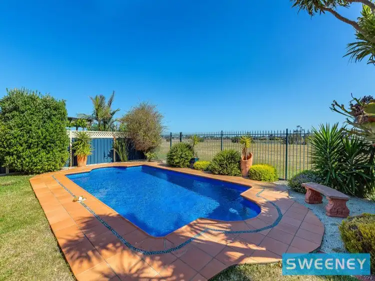 56 Featherby Way, Altona Meadows VIC 3028