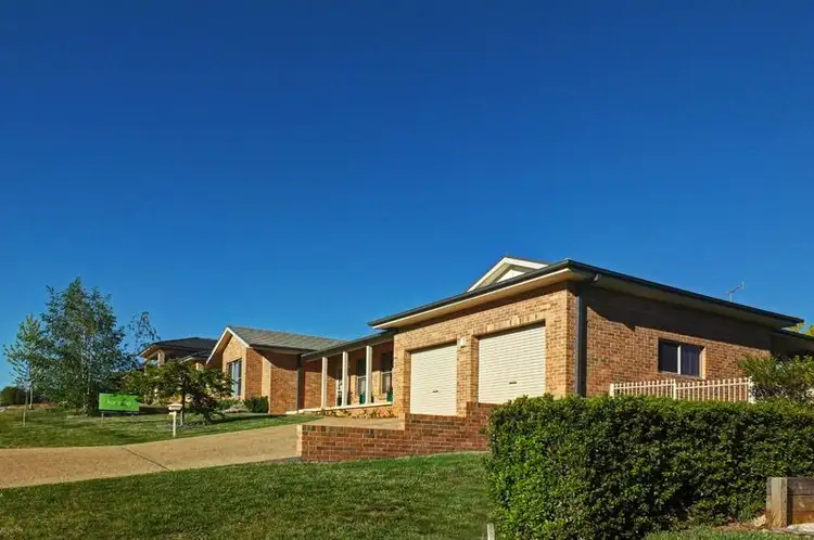 9 Valencia Drive, Orange NSW 2800