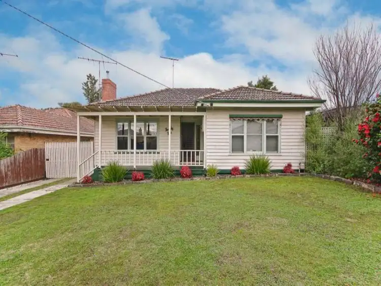 25 Langibanool Avenue, Hamlyn Heights VIC 3215