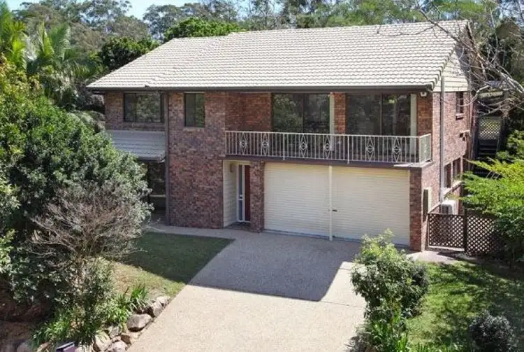 8 Spearwood Place, Kenmore Hills QLD 4069