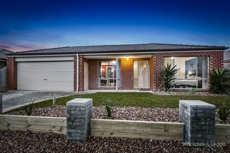 86 CENTRAL PARKWAY, Cranbourne West VIC 3977