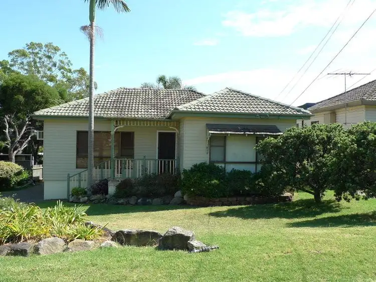 5 Hanbury St, Greystanes NSW 2145