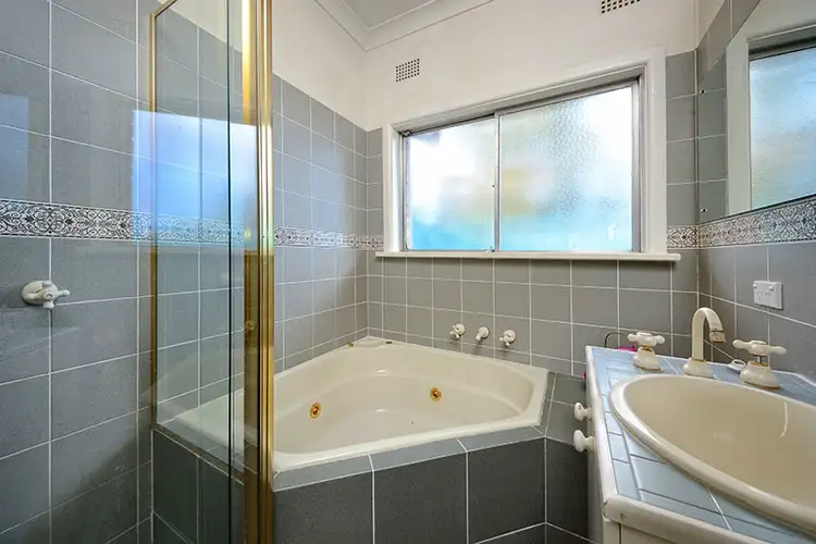 Fourth view of Homely house listing, 13 Edgecliff Place, Engadine NSW 2233