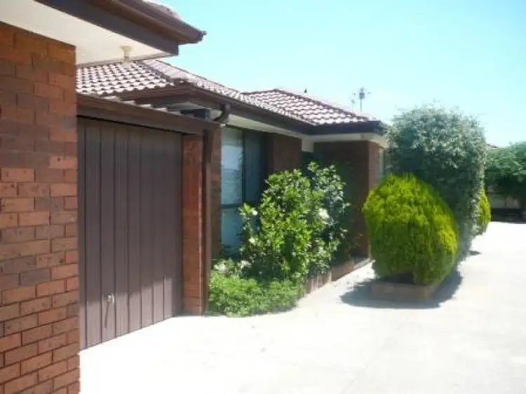 2/5 Upton Street, Altona VIC 3018