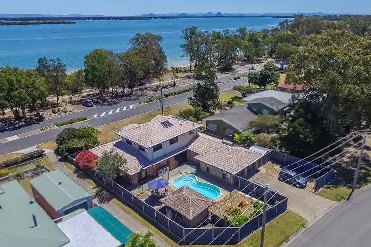 7 Solander Esplanade, Banksia Beach QLD 4507