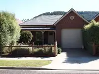 1/83 Gavan Street, Bright VIC 3741