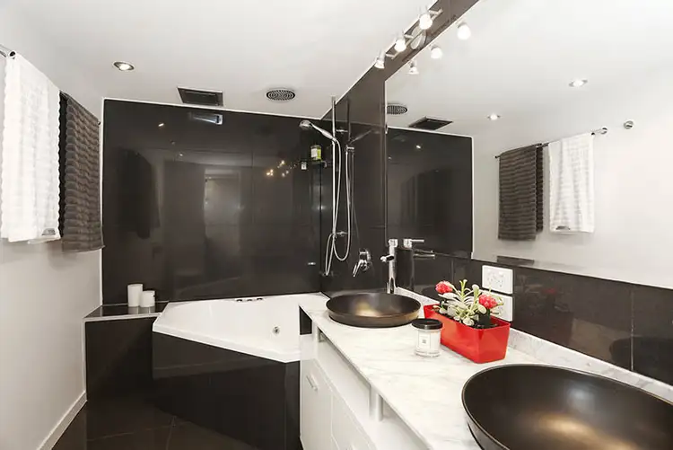 Fourth view of Homely unit listing, 6/28 Woodroffe Avenue, Main Beach QLD 4217