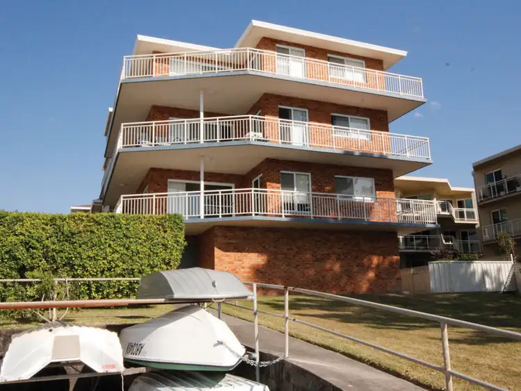 Main view of Homely unit listing, 4/39 Soldiers Point Road, Soldiers Point NSW 2317
