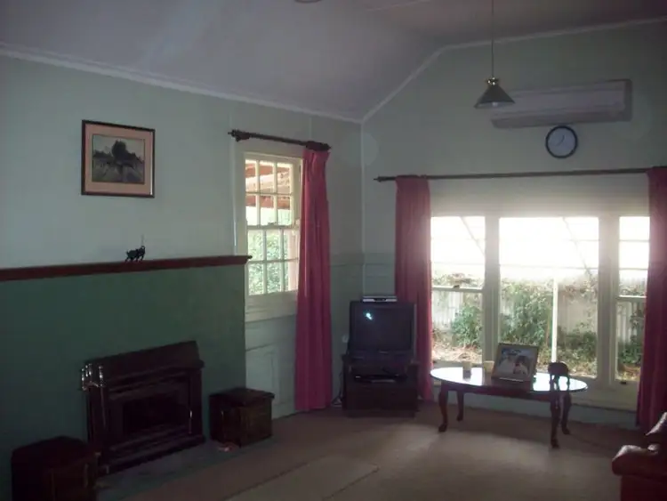 Sixth view of Homely house listing, 10 Ely Street, Oxley VIC 3678