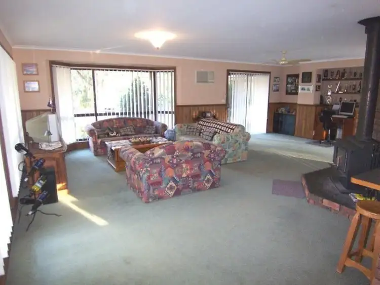 Seventh view of Homely house listing, 3 Pine Crt, Freeburgh VIC 3741