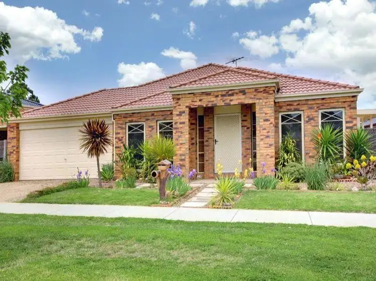 13 QUEEN STREET, Wallan VIC 3756