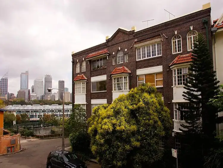 Second view of Homely apartment listing, 3/2 St Neot Avenue, Potts Point NSW 2011