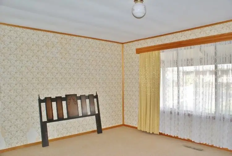 Seventh view of Homely house listing, 8 Malnham Crescent, Newborough VIC 3825