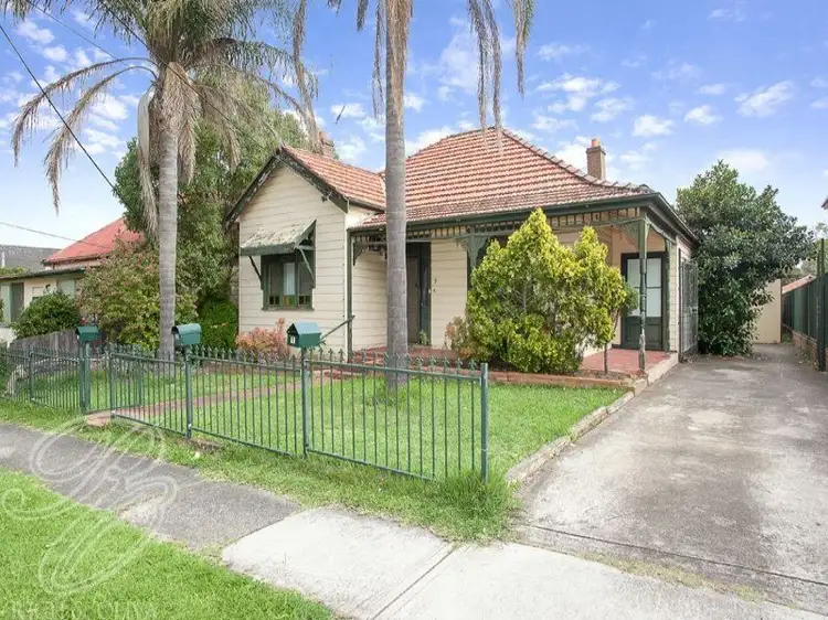 7 Dunmore Street, Croydon Park NSW 2133