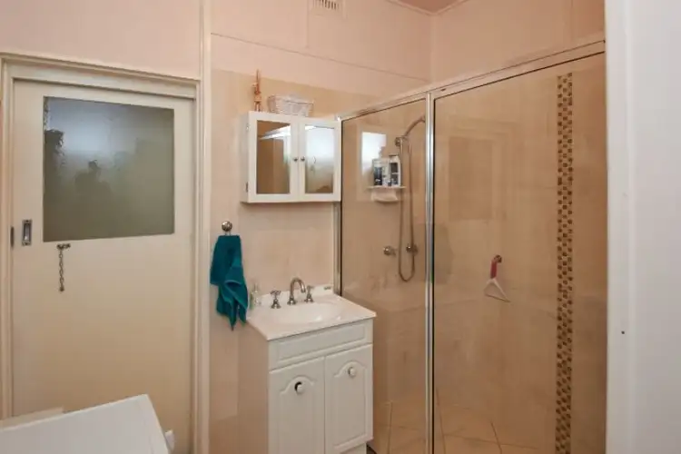 Seventh view of Homely house listing, 9 Gowrie Parade, Mount Austin NSW 2650