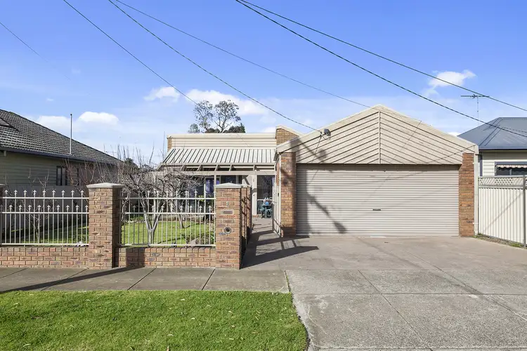 4 Willow Crescent, Bell Park VIC 3215