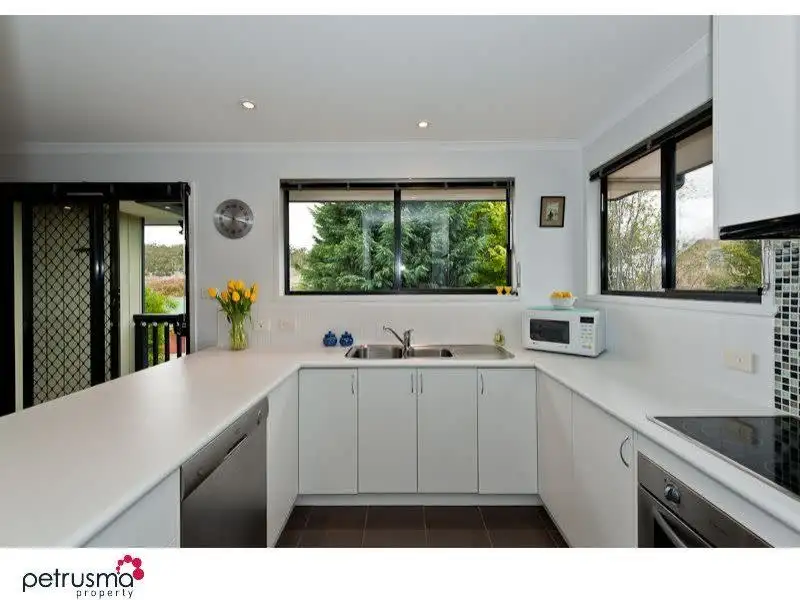 Main view of Homely villa listing, 2/20 Raleigh Court, Howrah TAS 7018