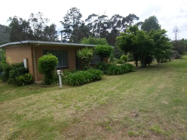 111 Delany Ave, Bright VIC 3741