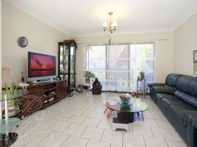2/3 Norwood Street, Burwood NSW 2134