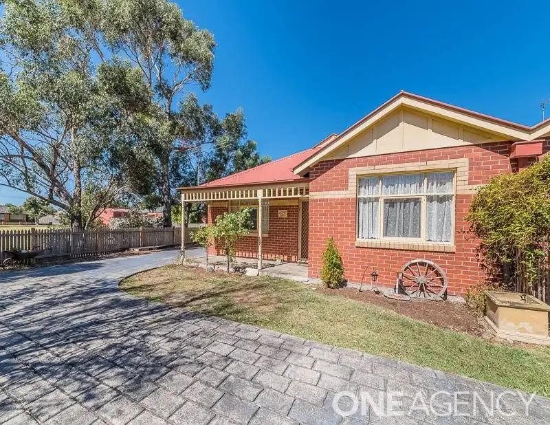 Main view of Homely unit listing, Unit 3, 2 Gardner Street, Koo Wee Rup VIC 3981