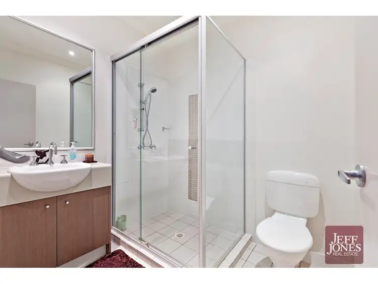 Sixth view of Homely unit listing, 4/30 Crump Street, Holland Park West QLD 4121