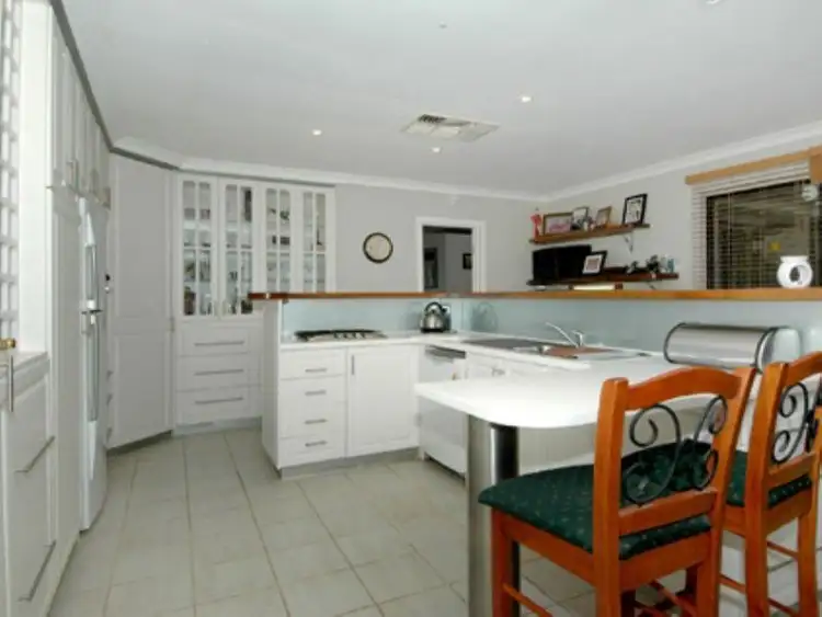 Fifth view of Homely house listing, 8 Isdell Place, Gosnells WA 6110