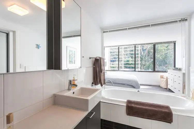 Sixth view of Homely apartment listing, 24/4 Smith Street, Lorne VIC 3232